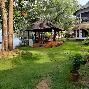 lovedale-lakeside-homestay.hotels-alappuzha.com/